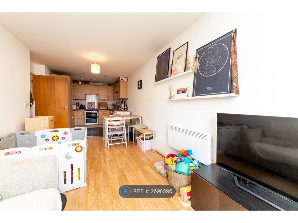 Property photo 2 of 11