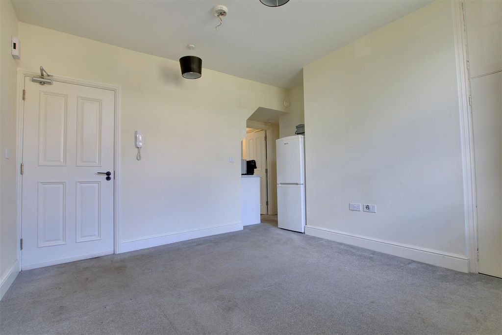 Property photo 2 of 5 Img_8230-Img_8232.Jpg