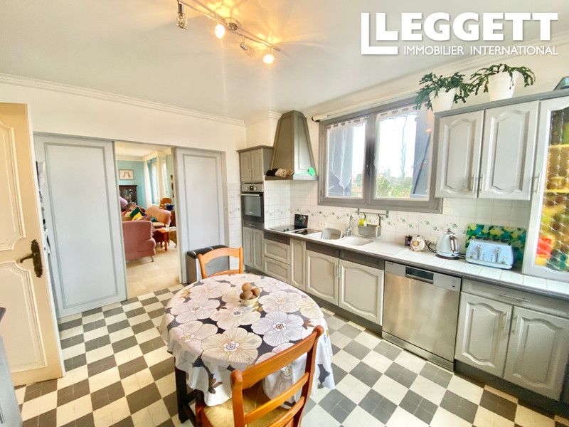 Property photo 3 of 10