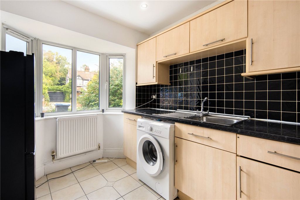 Property photo 3 of 18 Picture No. 04