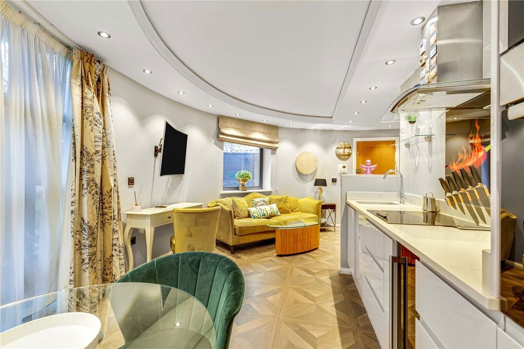 Property photo 3 of 6