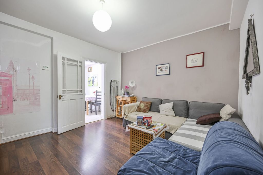 Property photo 2 of 13