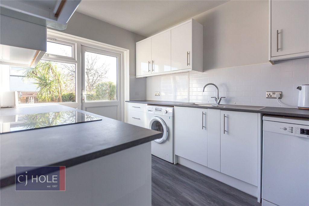 Property photo 2 of 16 Picture No. 91