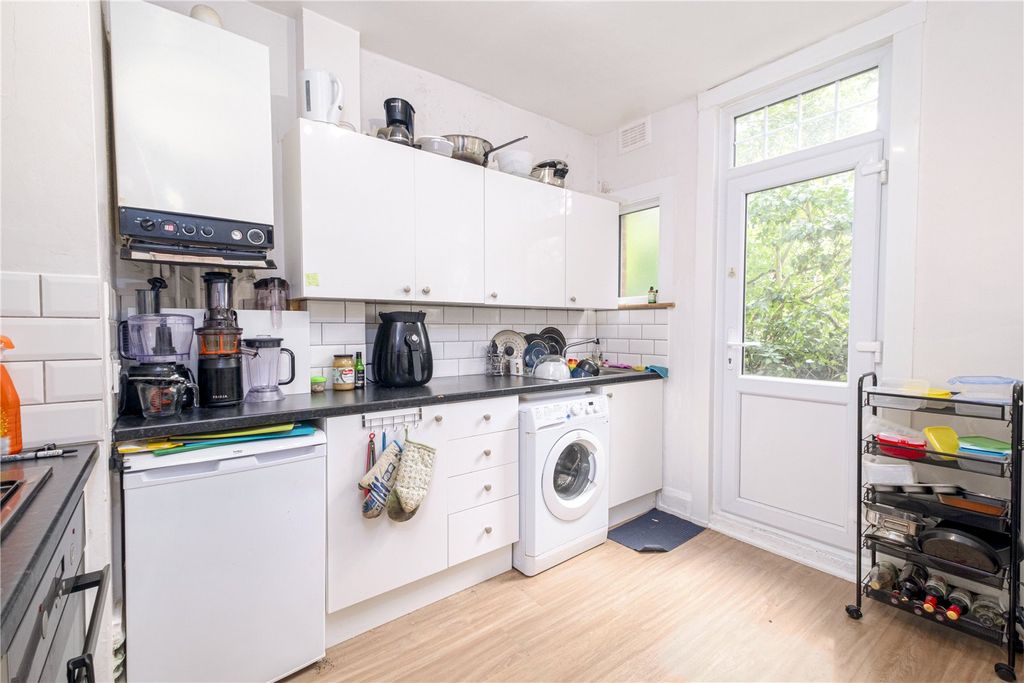 Property photo 1 of 6 Picture No. 22