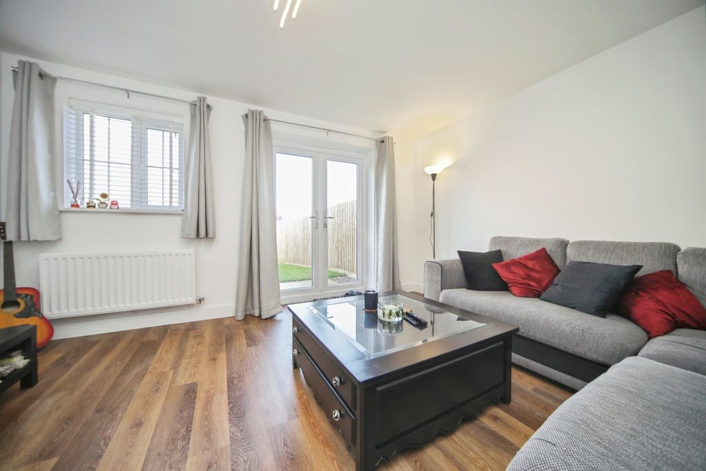 Property photo 3 of 13