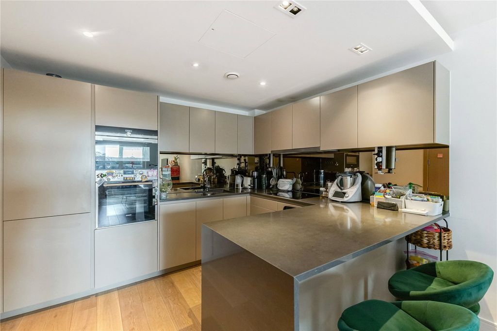 Property photo 2 of 16 Kitchen