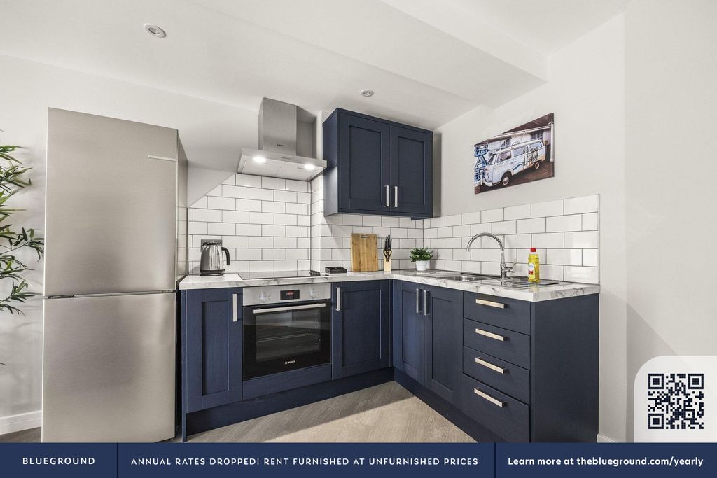 Property photo 3 of 15 Fully Equipped Kitchen
