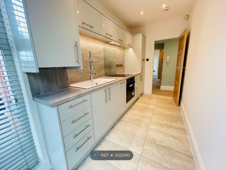 Property photo 1 of 22 Fully Refurbished Kitchen