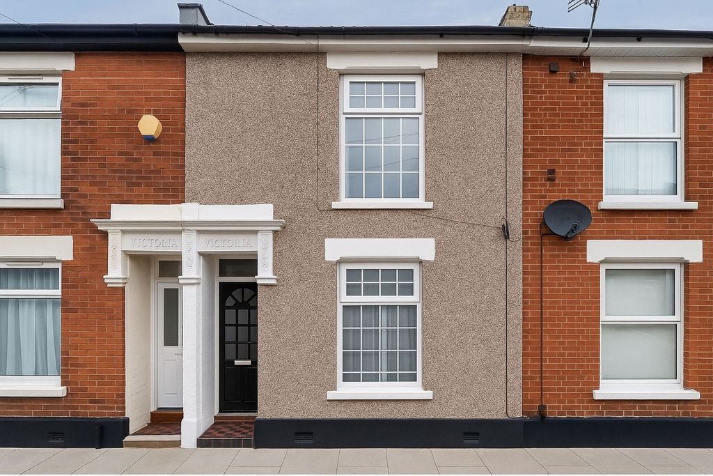 Property photo 1 of 6