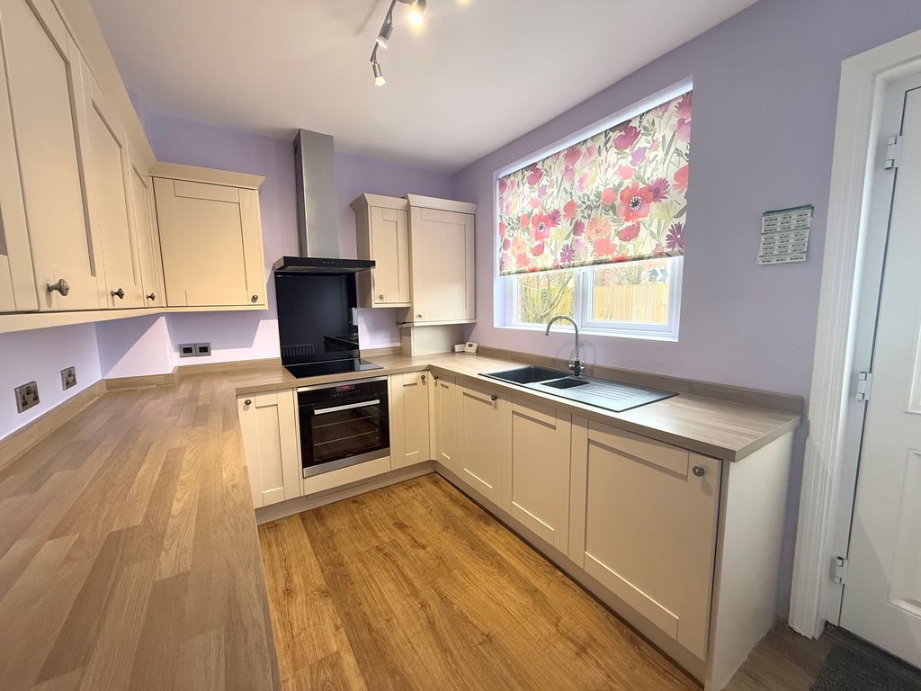 Property photo 2 of 9 Photo 7