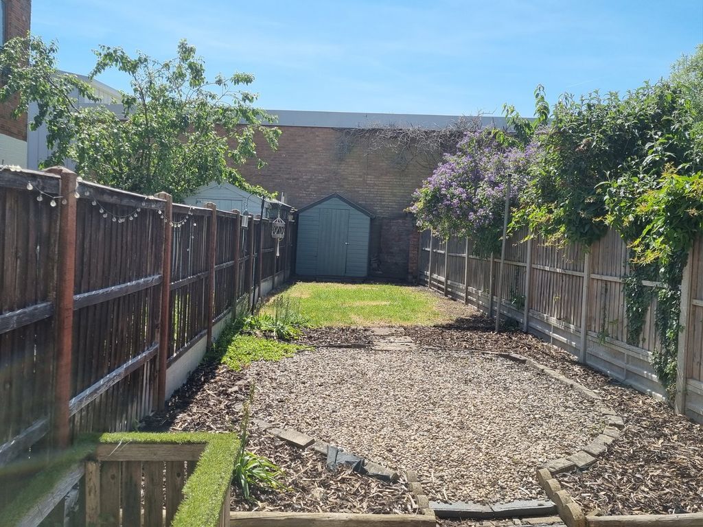 Property photo 2 of 12