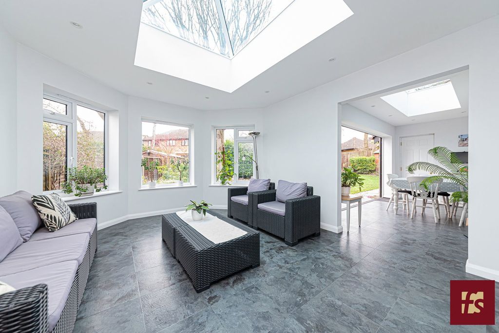 Additional image 15 of 4 bed detached house for saleChaucer Road, Crowthorne, Berkshire RG45
