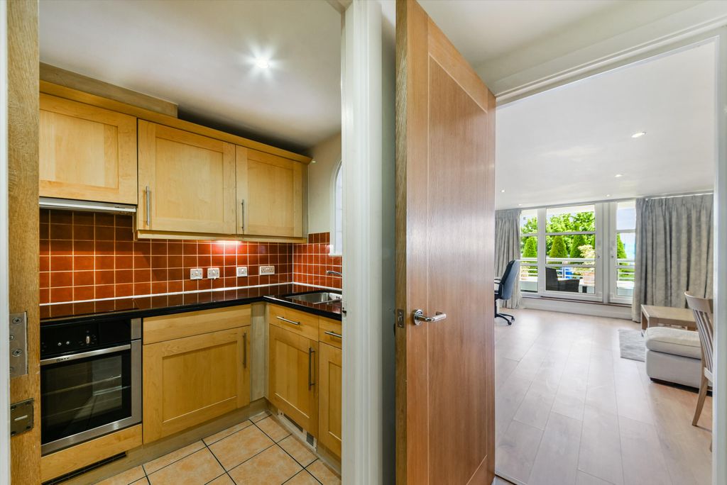 Property photo 2 of 11 Image