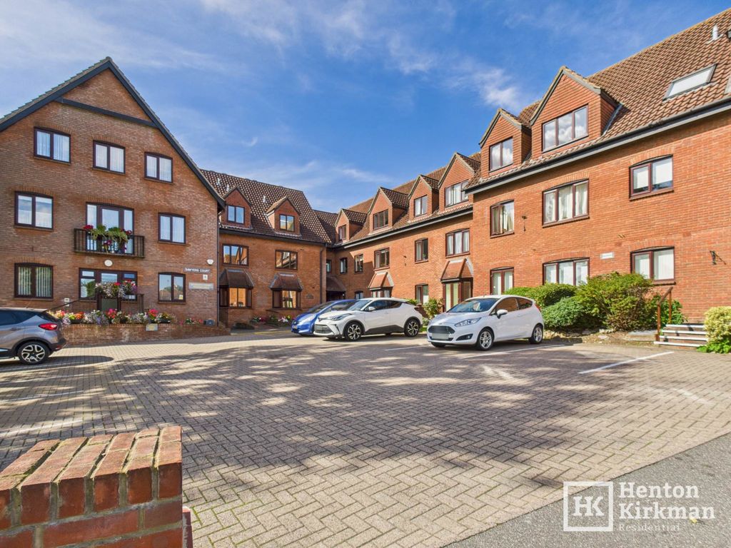 Property photo 1 of 12