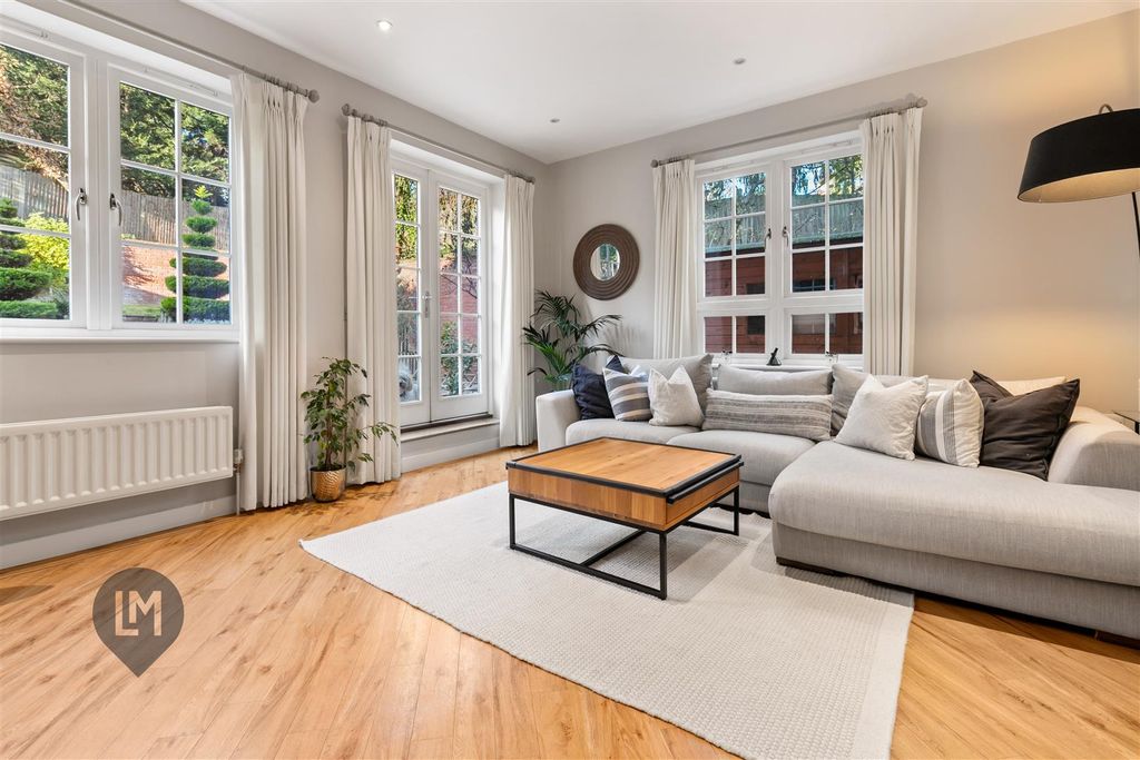 Property photo 2 of 8 Reception Room