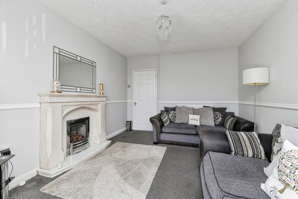 Property photo 3 of 19 Pbox-Img.Jpg
