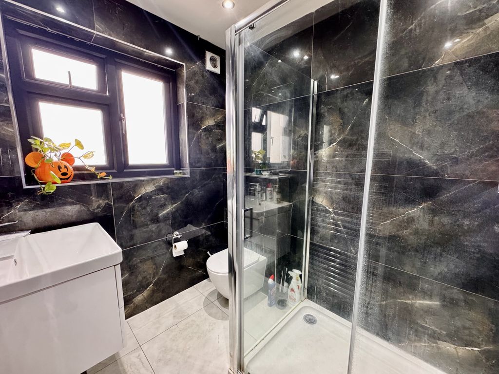 Additional image 10 of 4 bed semi-detached house for saleWeymouth Road, Hayes UB4