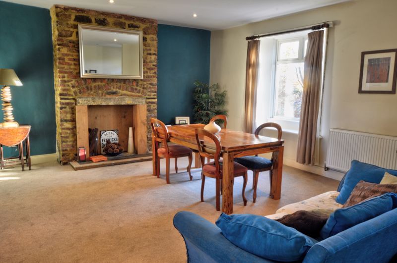 Property photo 3 of 13 Photo 4