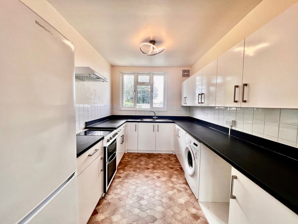 Property photo 1 of 9 Image