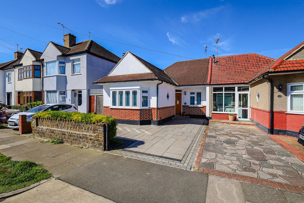 Property photo 1 of 27