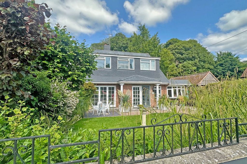 Property photo 3 of 35