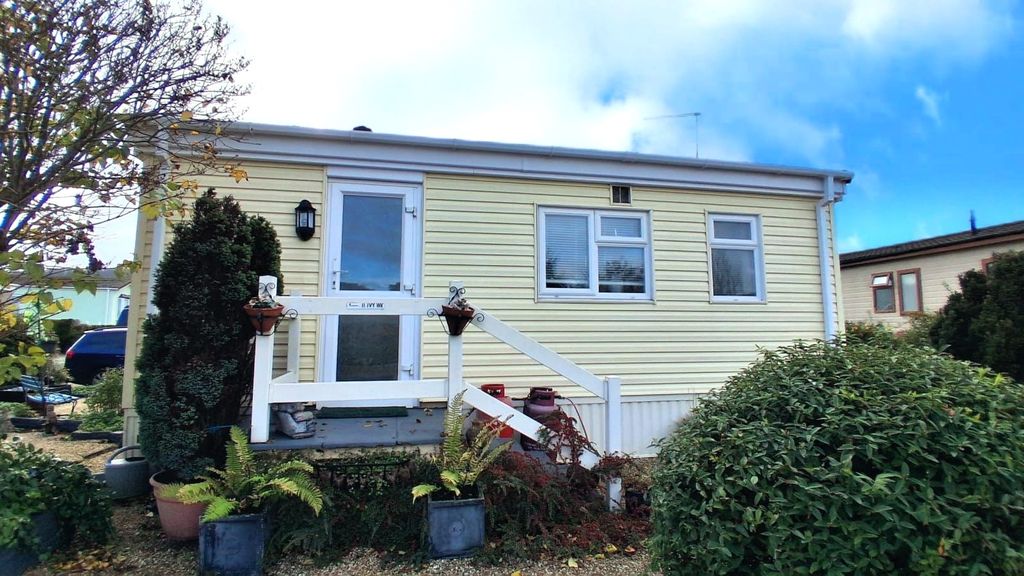 Property photo 3 of 12 Img-20251107-Wa0004