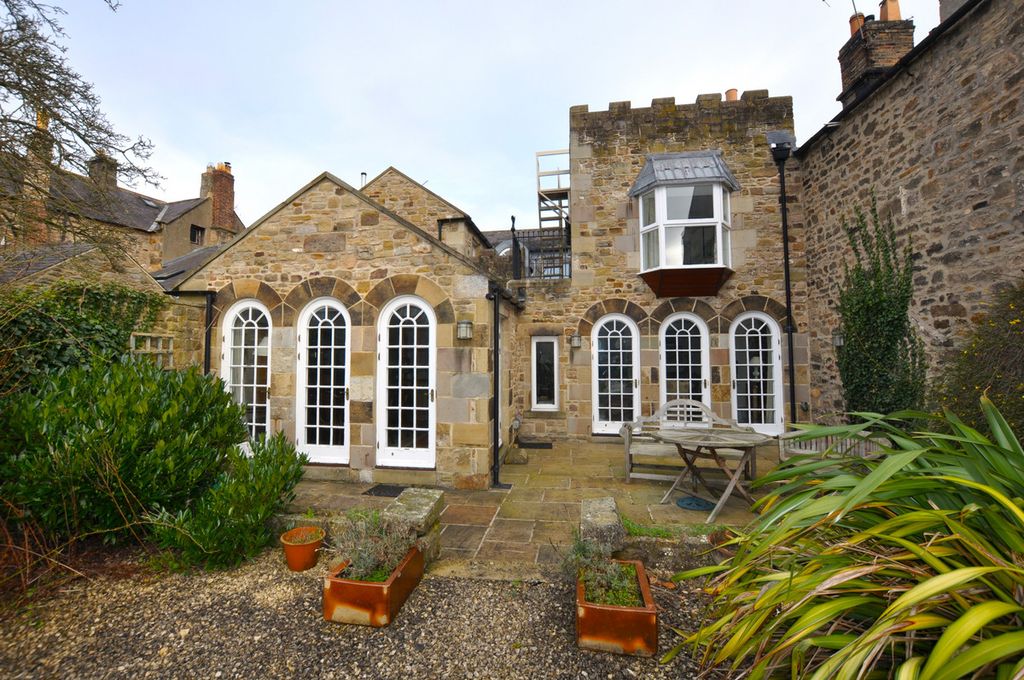 Property photo 1 of 24