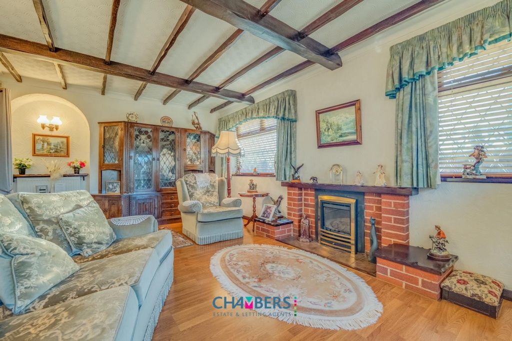 Property photo 2 of 49 Lounge