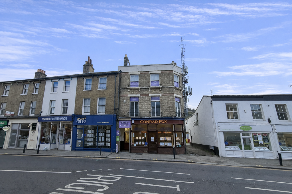 Property photo 2 of 8