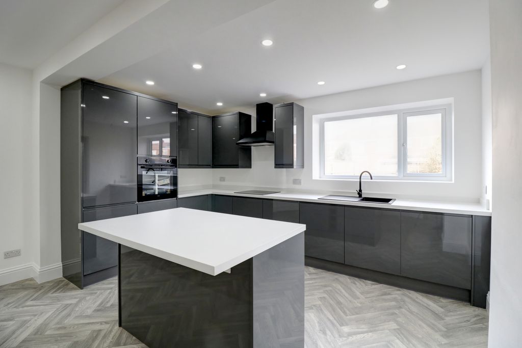 Property photo 2 of 24 Kitchen Diner 1.4