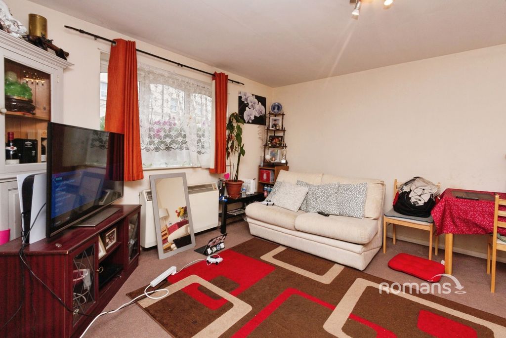 Property photo 2 of 9 Pbox-Img.Jpg