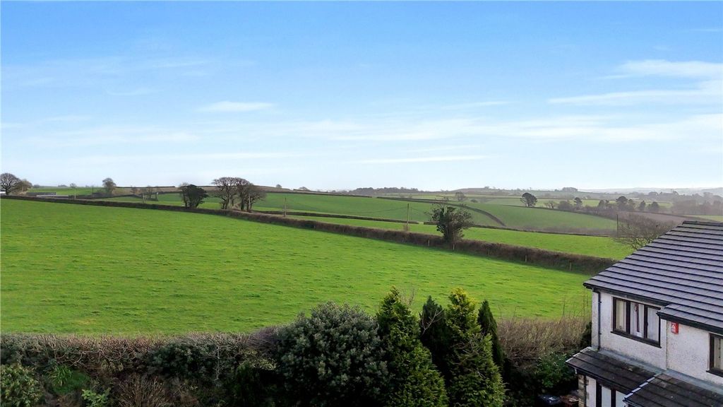 Property photo 2 of 16 Picture No. 07