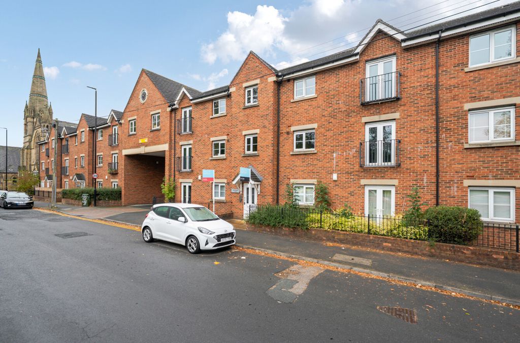 Property photo 1 of 15 1525979-1-1A0Ec62...