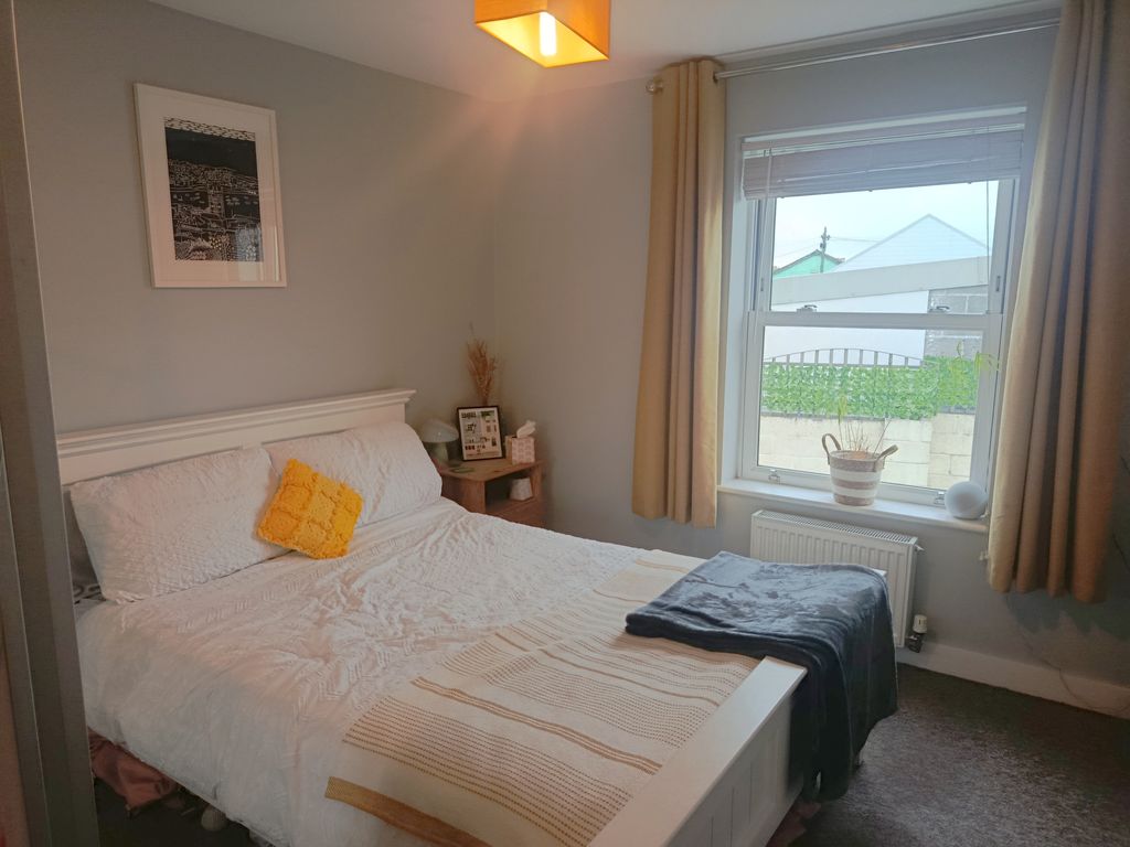 Property photo 2 of 17 Bedroom 1