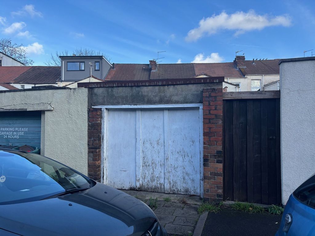 Property photo 2 of 2