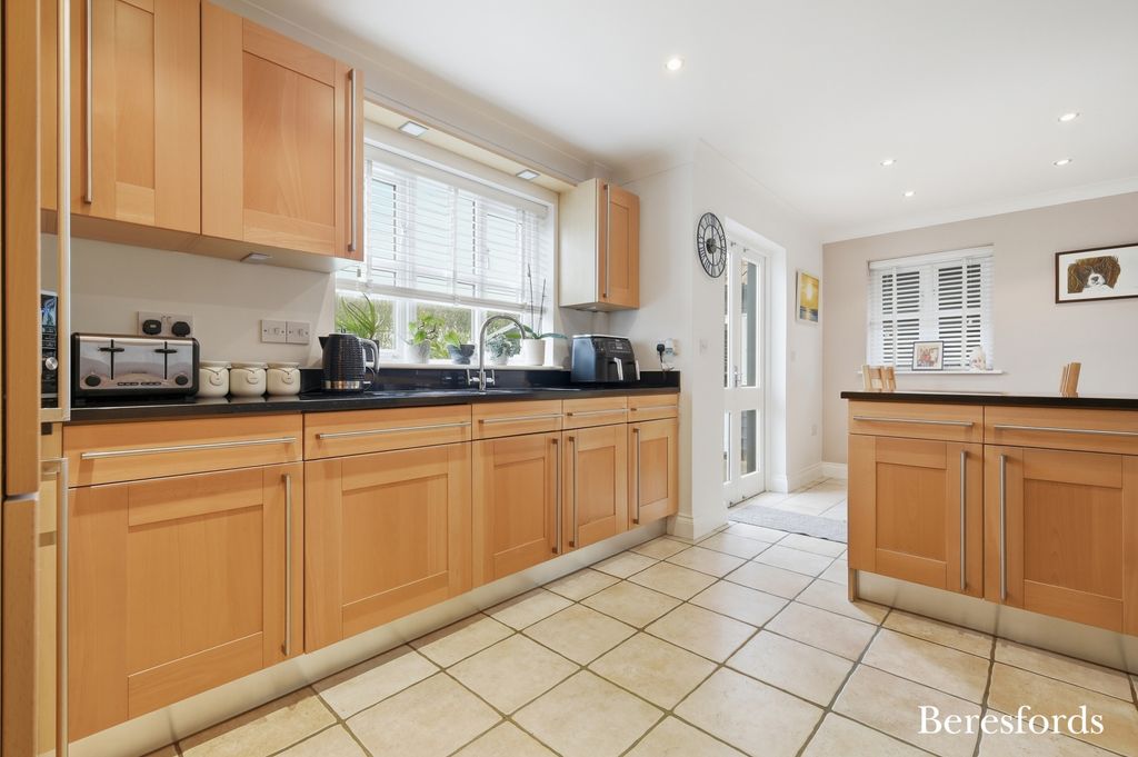 Property photo 3 of 31 Picture 3