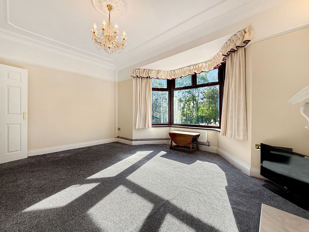 Property photo 3 of 32