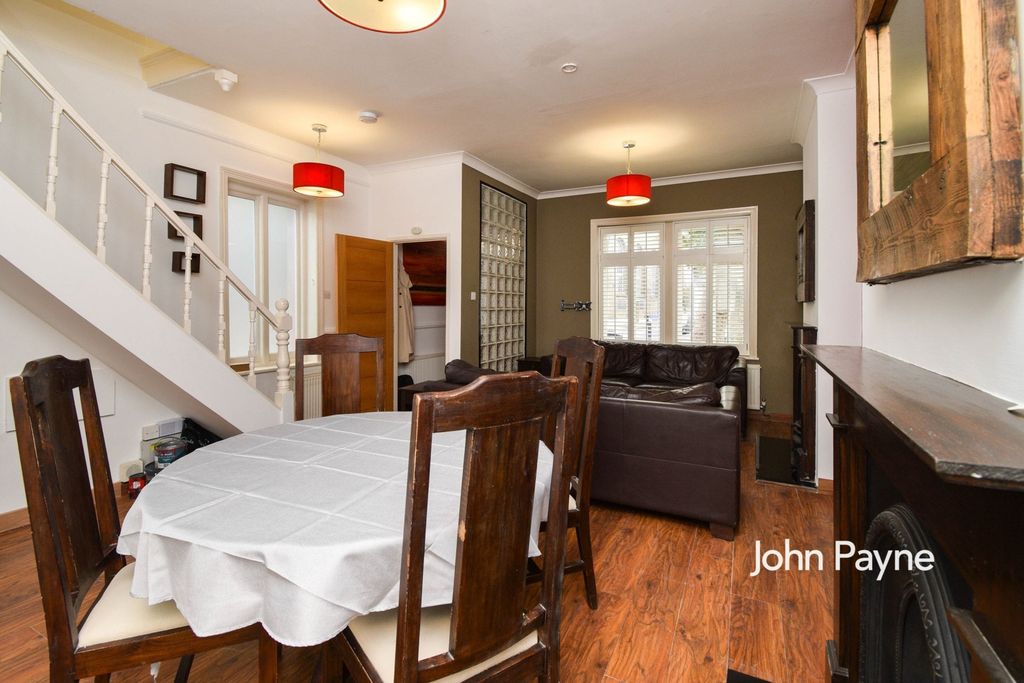 Property photo 2 of 10 Dining Area