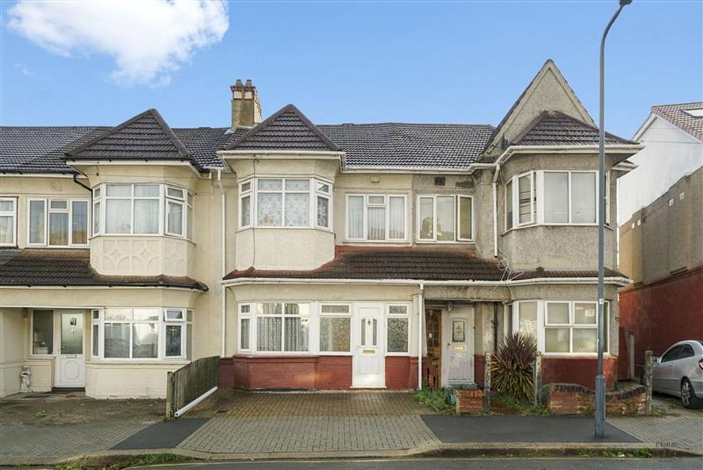 Property photo 1 of 18
