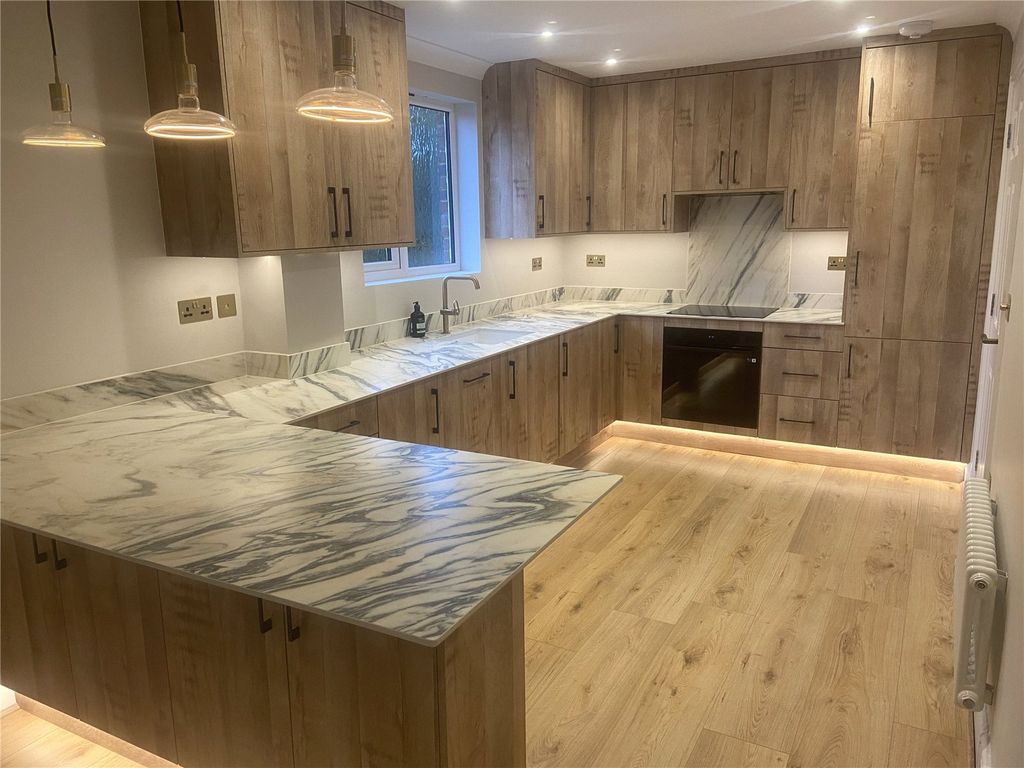 Property photo 2 of 11 Picture No. 04