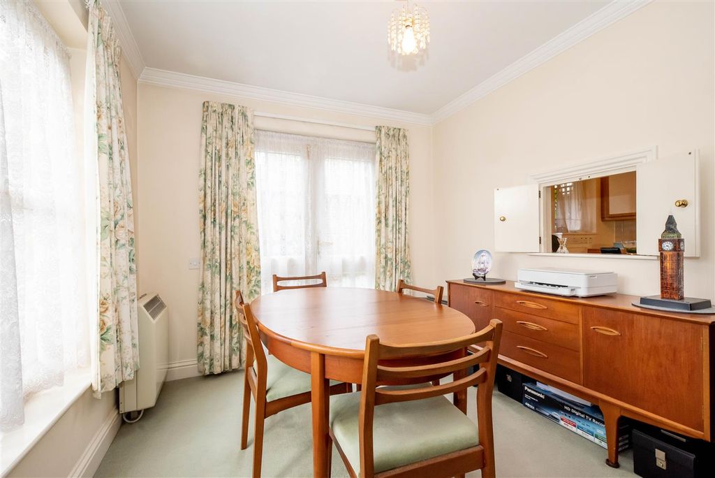 Property photo 3 of 19