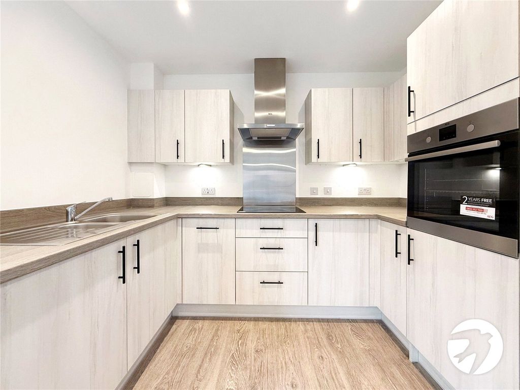 Property photo 3 of 15 Kitchen