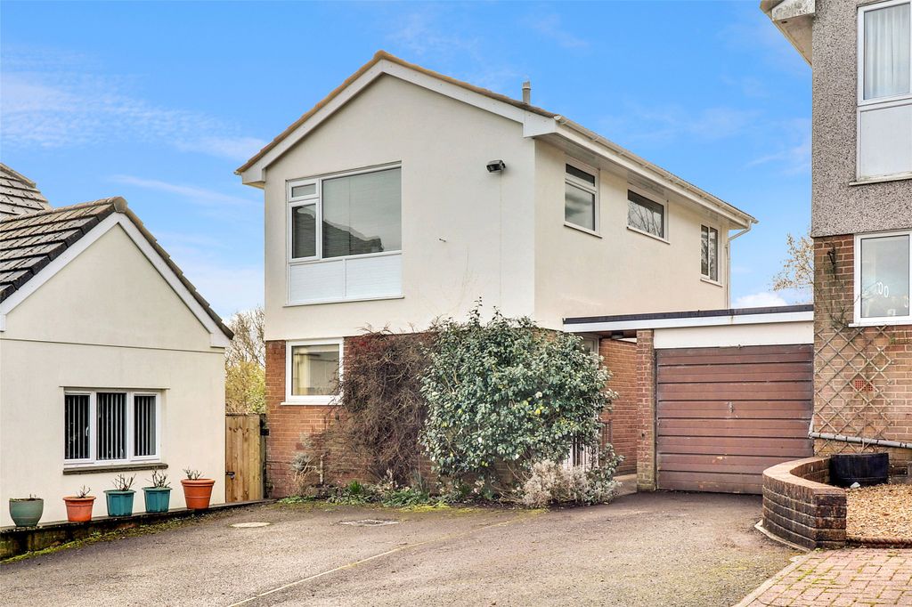 Property photo 1 of 20 1 - Picture No. 04