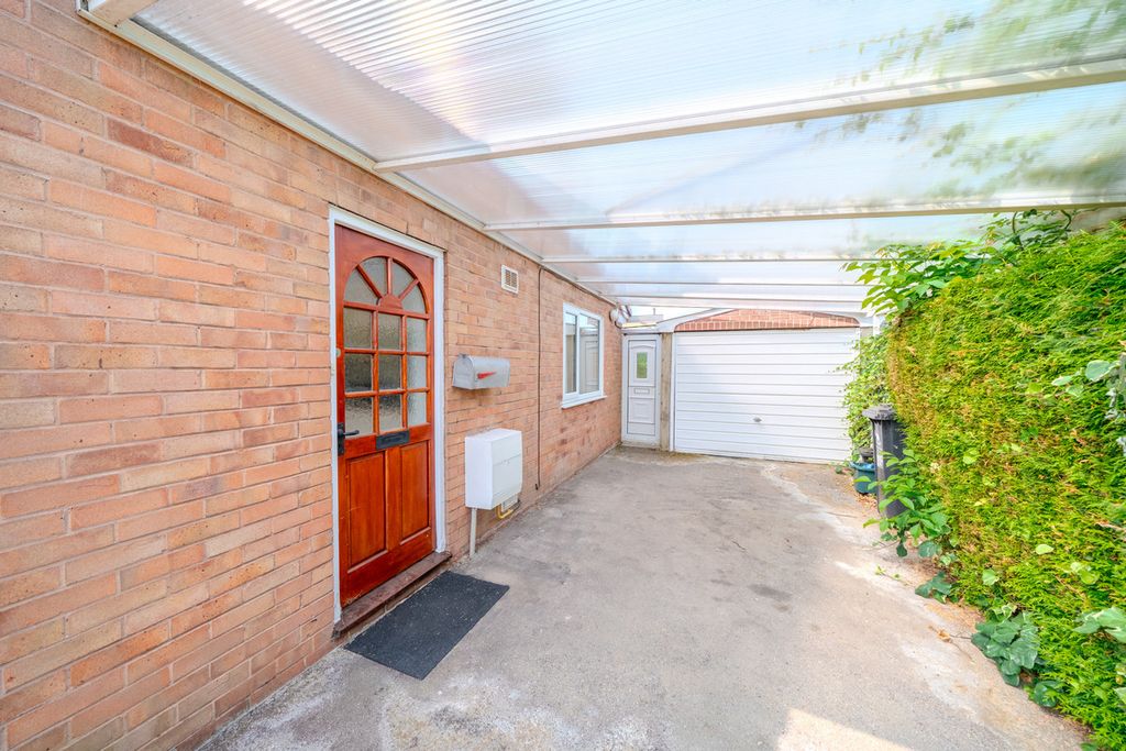 Property photo 3 of 27