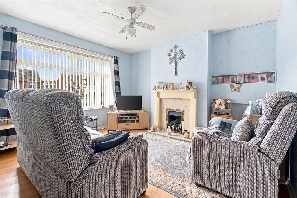 Property photo 2 of 16