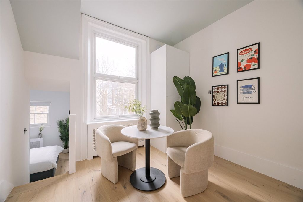 Property photo 3 of 9 Picture No. 23