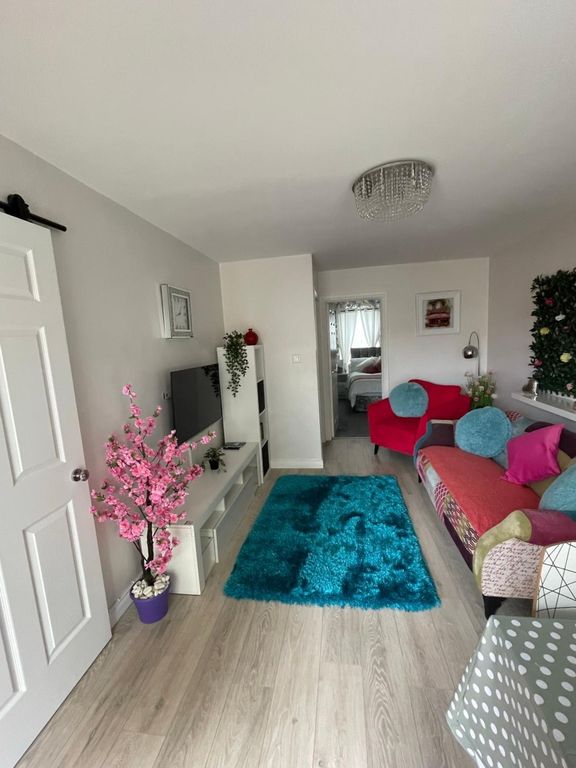 Property photo 2 of 10 98Ff4Db5-0E1B-4F53-Ac2E-Db074c02d64F.Jpg