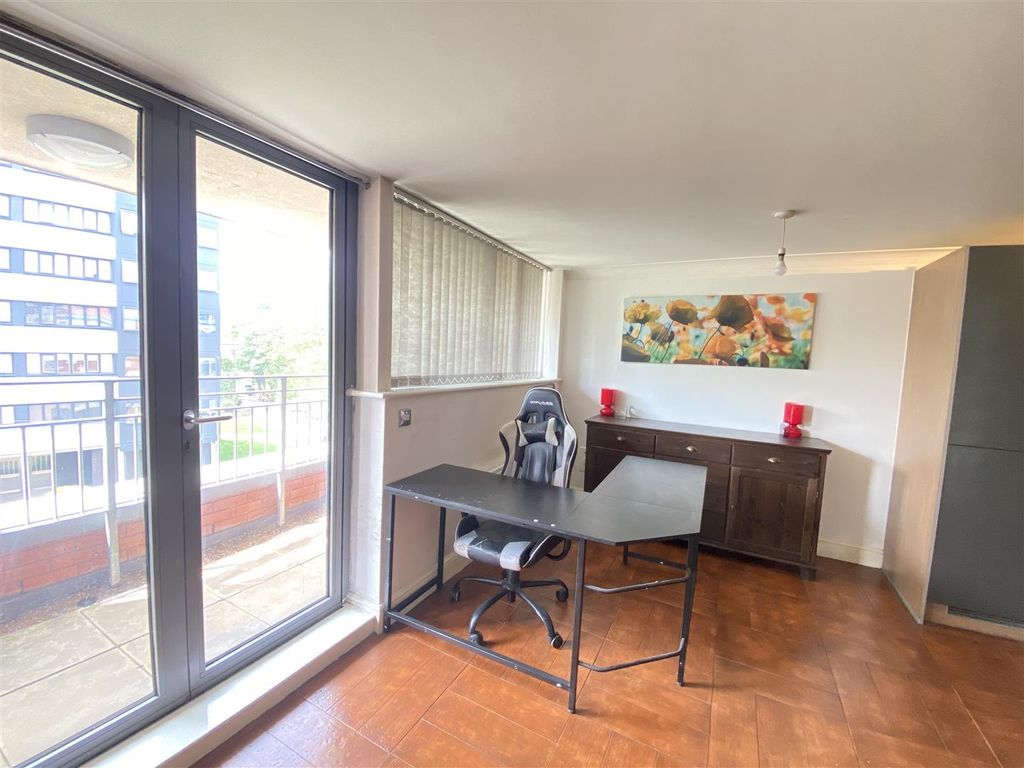 Property photo 3 of 10 Img_2525.Jpeg