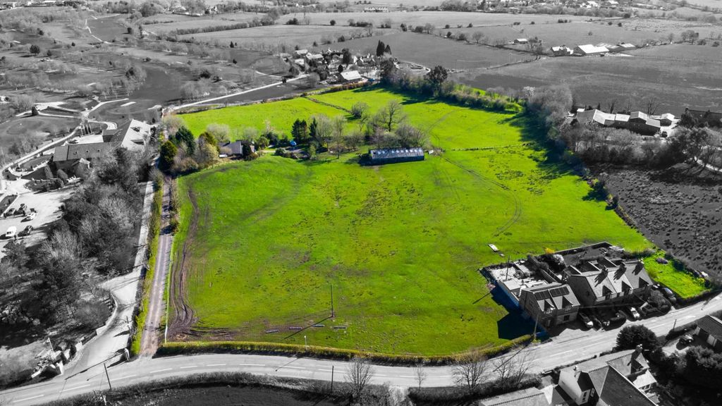 Property photo 2 of 30