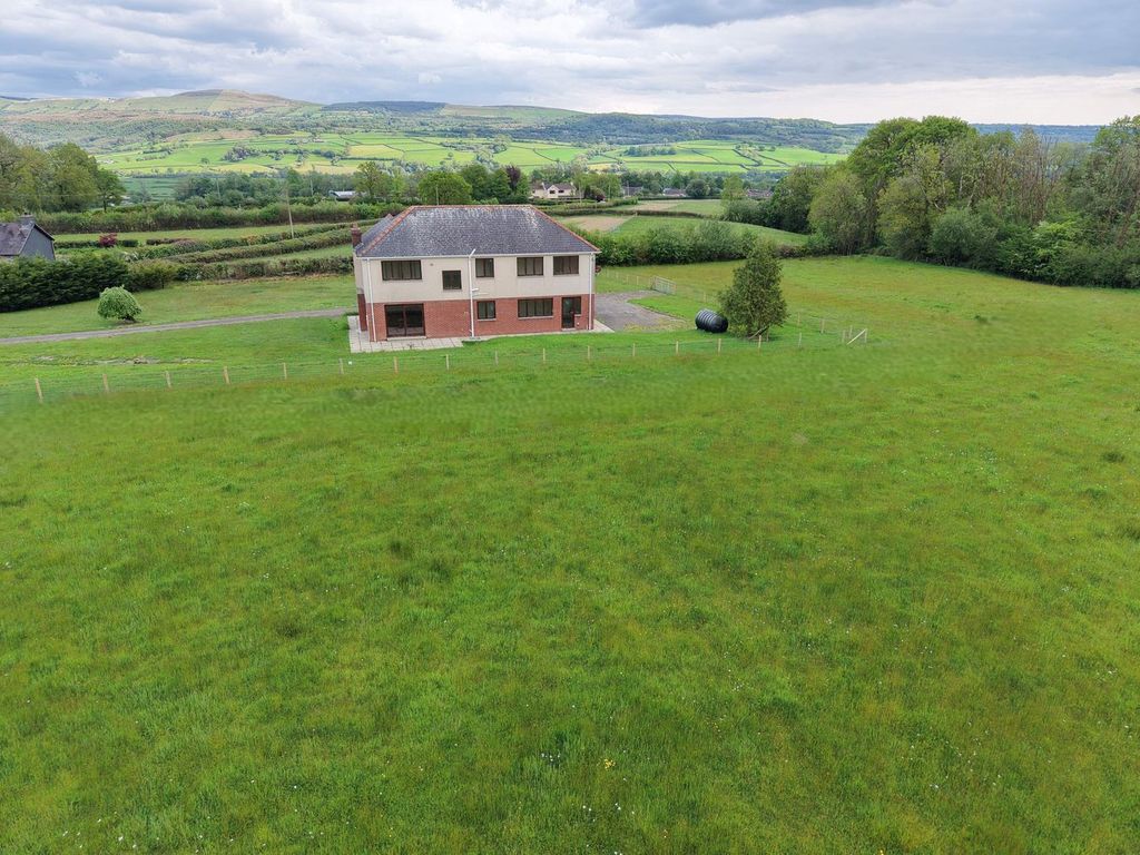 Property photo 2 of 18